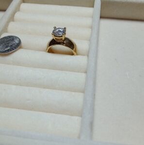 F Beautiful diamond band